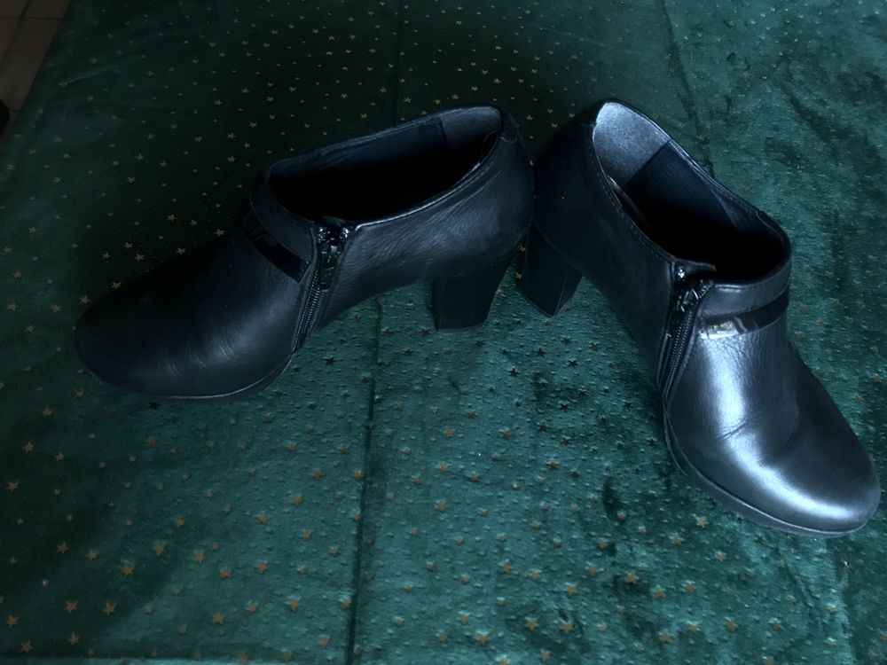 Sapatos de salto