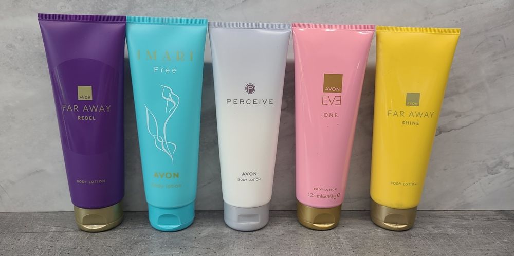 Perfumowany balsam do ciała avon