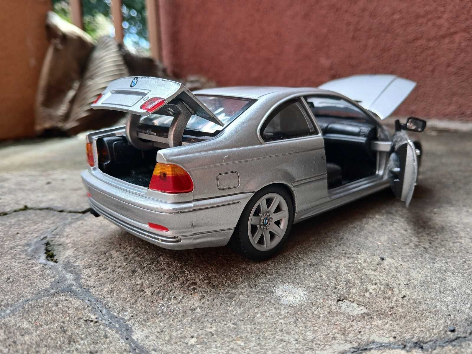 BMW 328Ci E46 Coupe 1:24 Motormax srebrna model samochodu