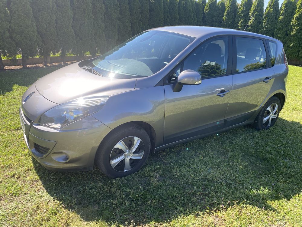 Renault scenic  1.5 dci