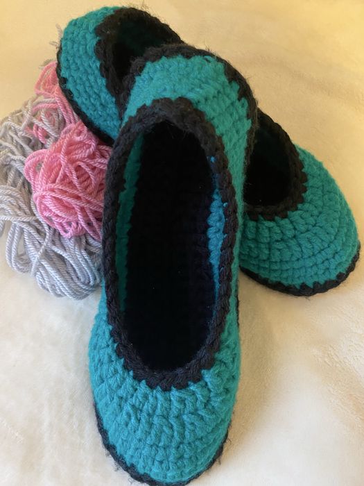 Kapcie szydełkowe akryl zieleń szmaragdowa  - rozmiar 38