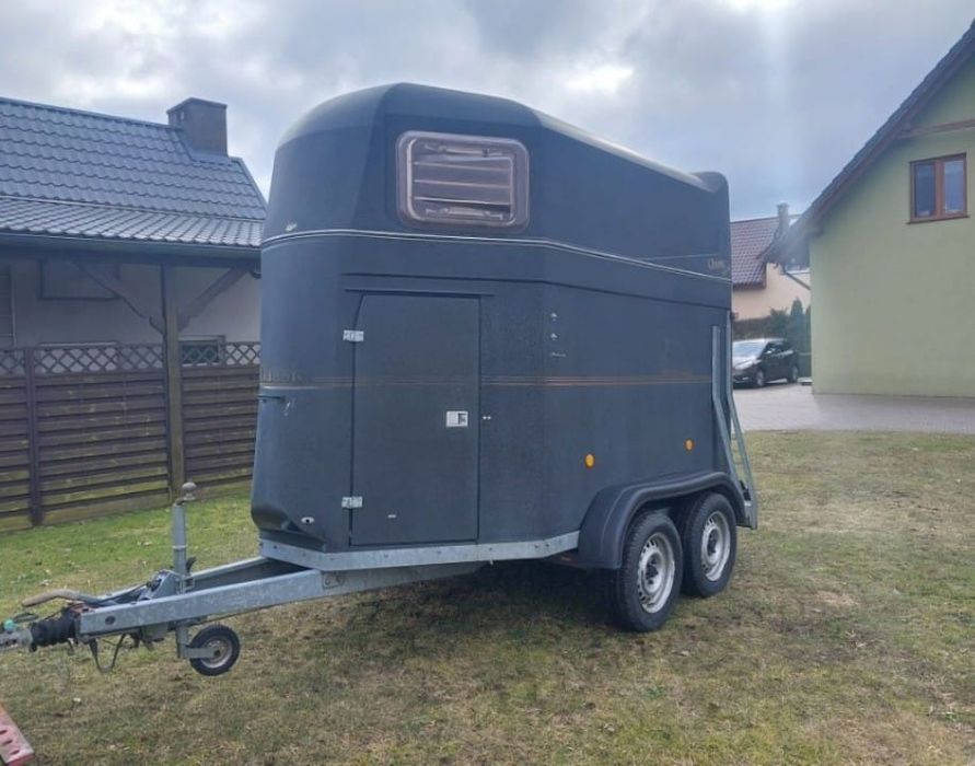 Przyczepa do przewozu koni Böckmann