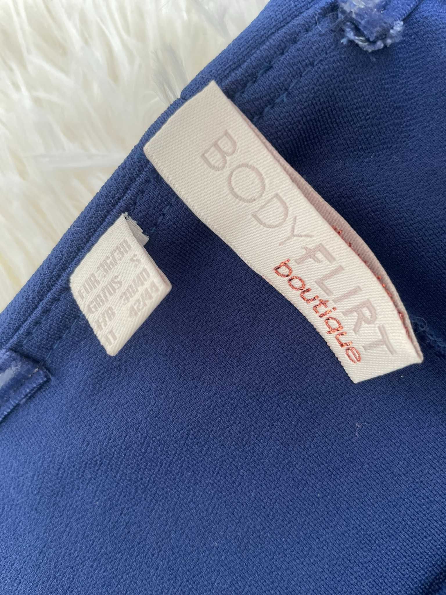 Sukienka granatowa elegancka rozkloszowane rękawy retro M 38 L 40