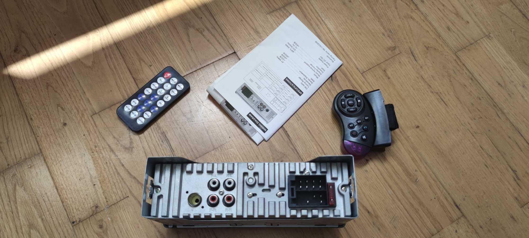 Auto Radio con RDS y Conexión Bluetooth NK-CA33006