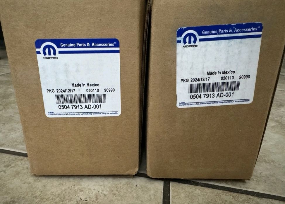 Jeep grand Cherokee WK2/WL 16-25 05047883AC гідрокомпенсатор вала прав