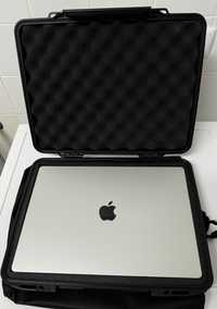 Pelican 1085 HardBack Laptop Case - Para portáteis de 13"/14"