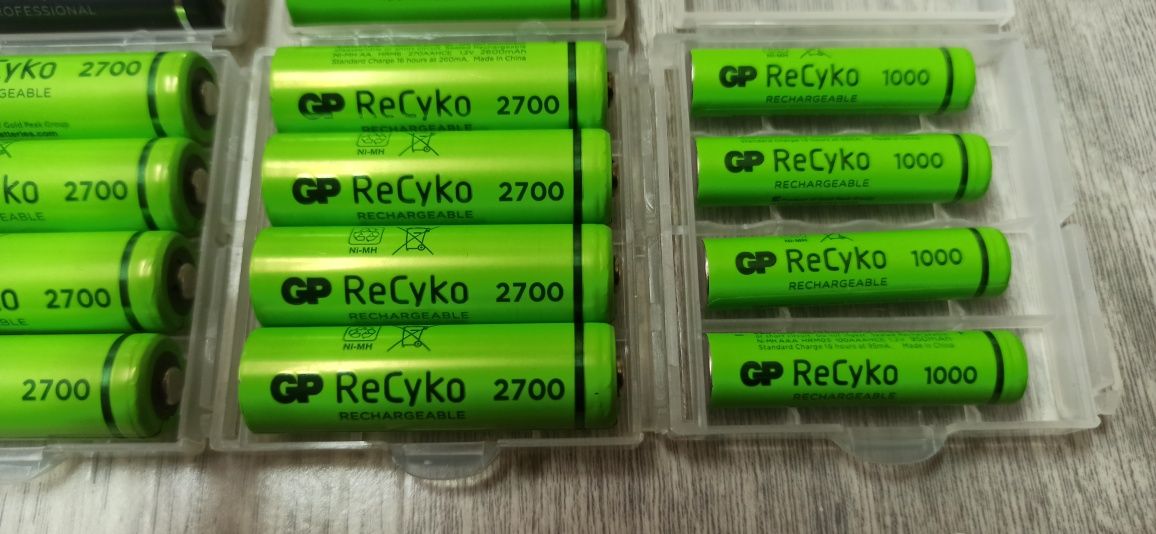 Ładowarka Varta + 20 akumulatorków gp recyko 2700mah