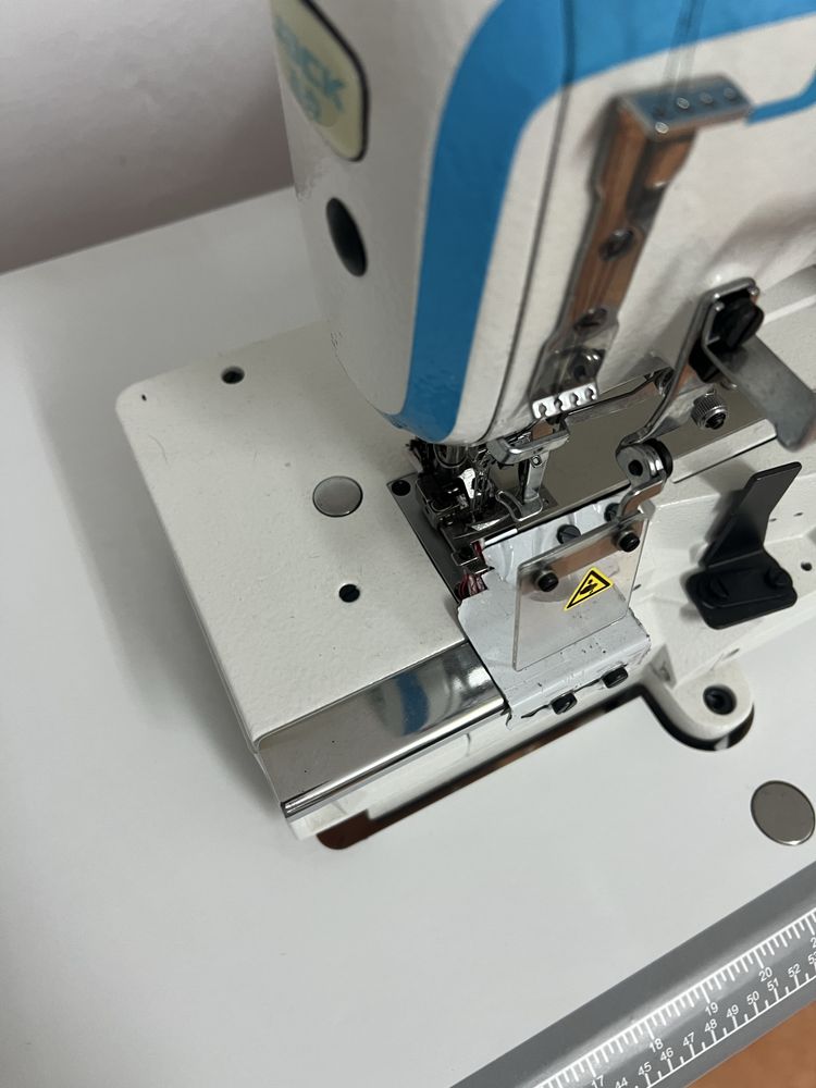 Máquina Jack W4 Recobrimento Direct Drive – Como Nova