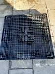 Palety plastikowe  110x110