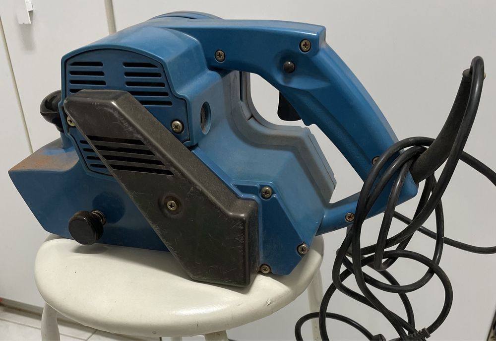 Lixadora de cinta/ Belt Sander da RYOBI