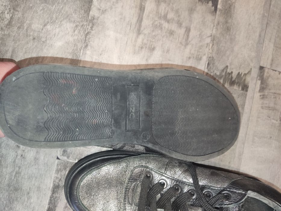 Кросівки жіночі Kazar 41 р.