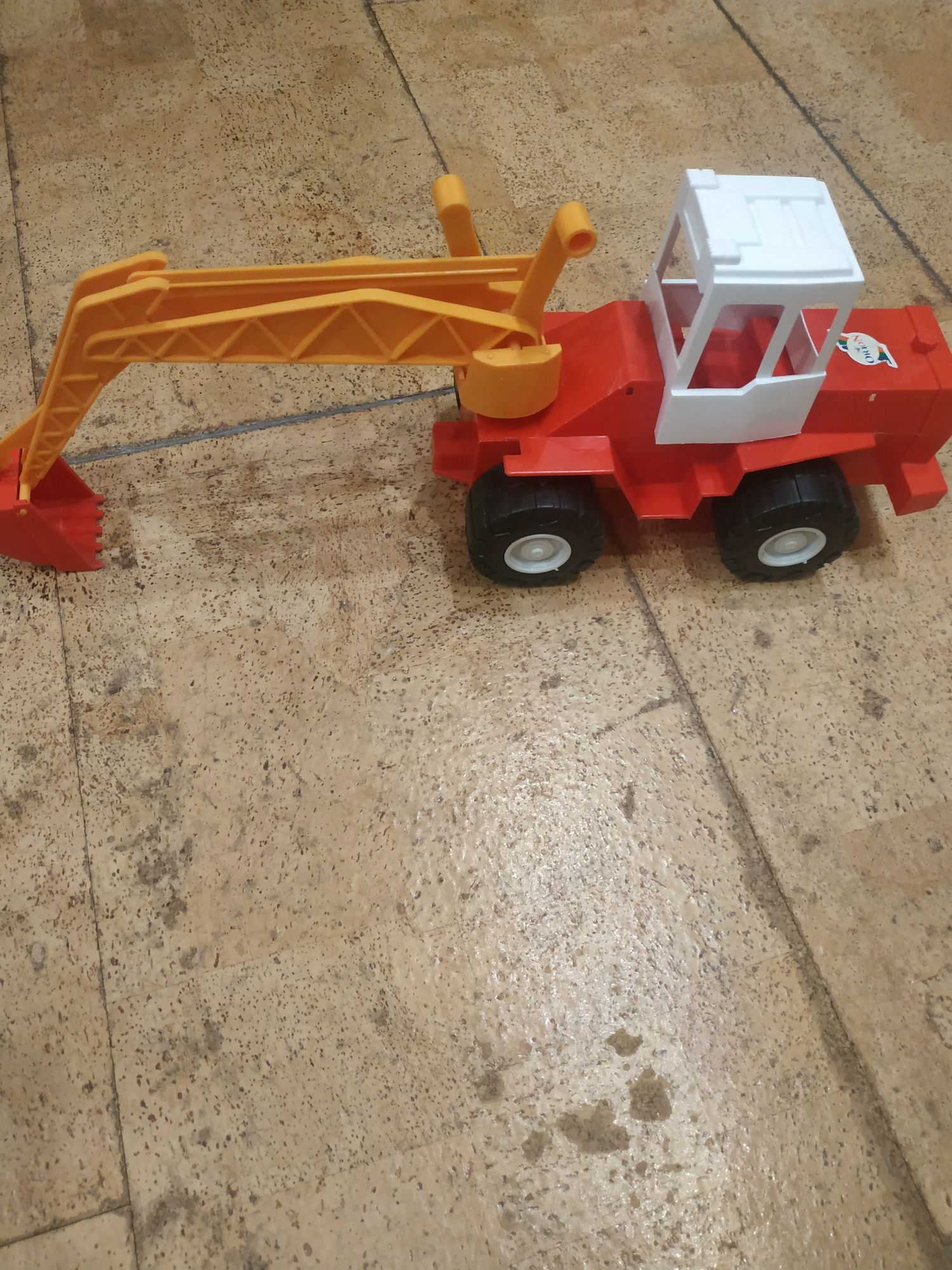 Трактор екскаватор іграшковий