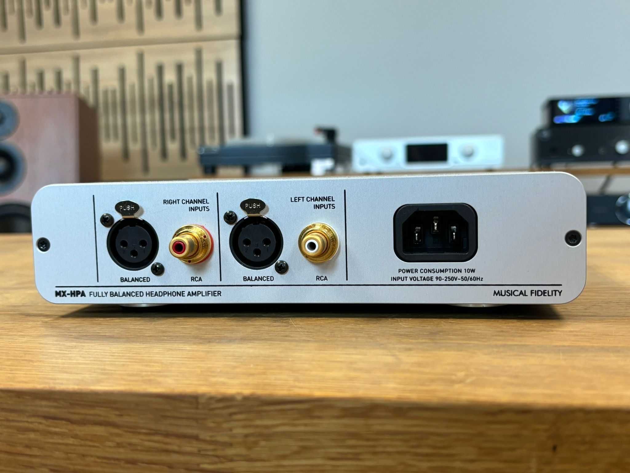 Wzmacniacz słuchawkowy Z XLR - MUSICAL FIDELITY MX-HPA Srebrny OUTLET
