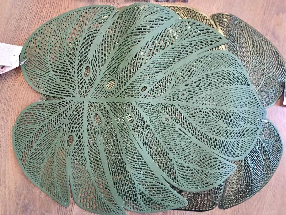 Металеві підставки під гаряче і силіконові на стіл