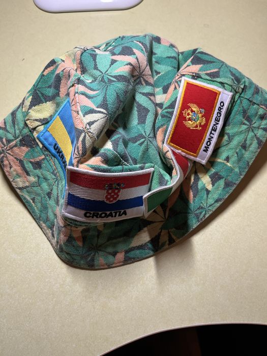 Панама з флагами льняна