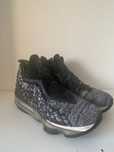 Buty Nike LeBron XVII