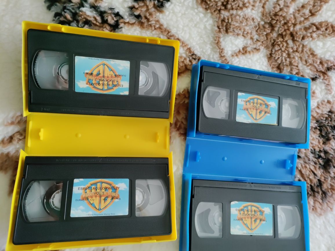 4 cassetes de vídeo