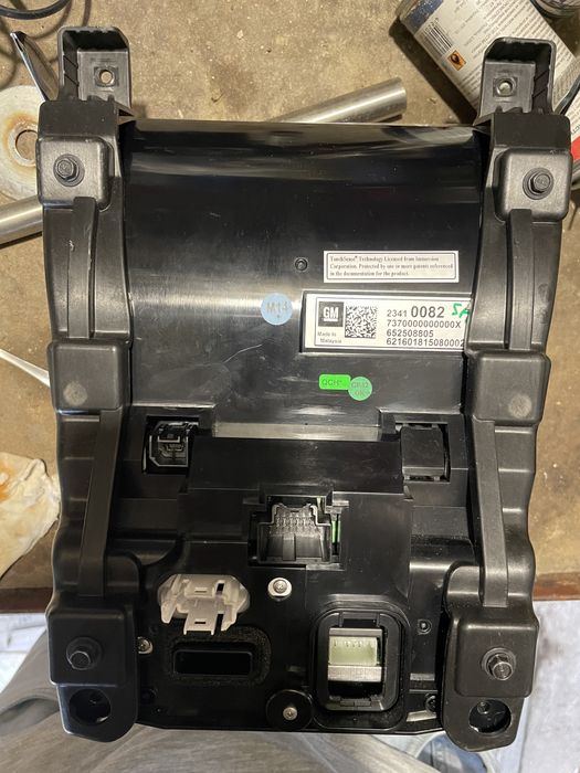 Медиа с cue от Cadillac ATS 2016