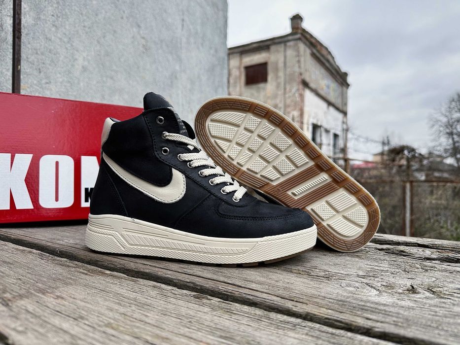 Зимние кожаные ботинки Konors утепленные овчиной(2 цвета) 36-39 размер