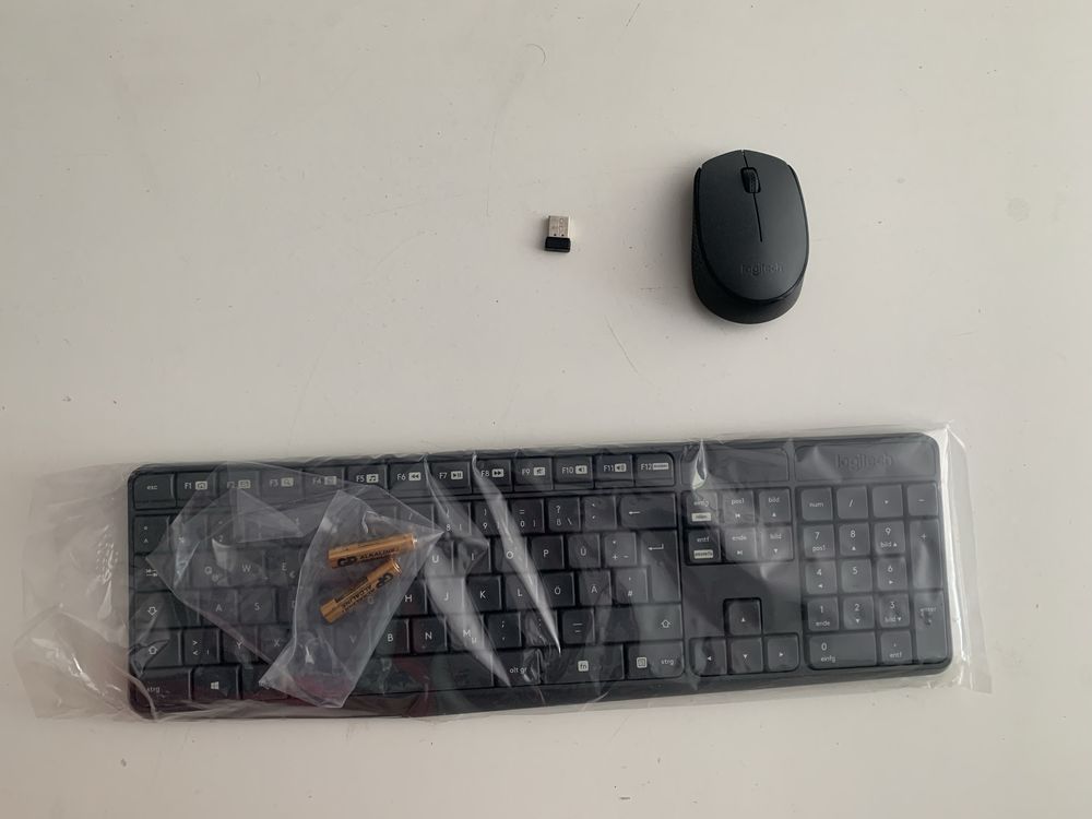 Logitech Klawiatura (K235) plus Myszka (M170)