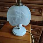 Lampa  pokojowa  nie zniszczona