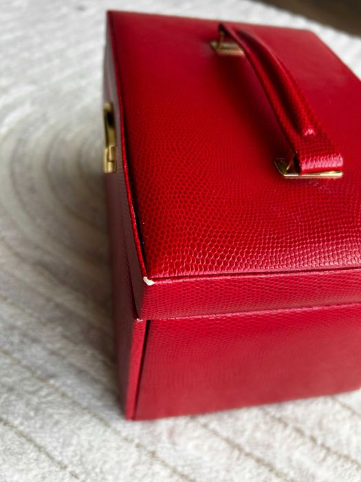 Szkatułka na biżuterię APART – elegancka, funkcjonalna