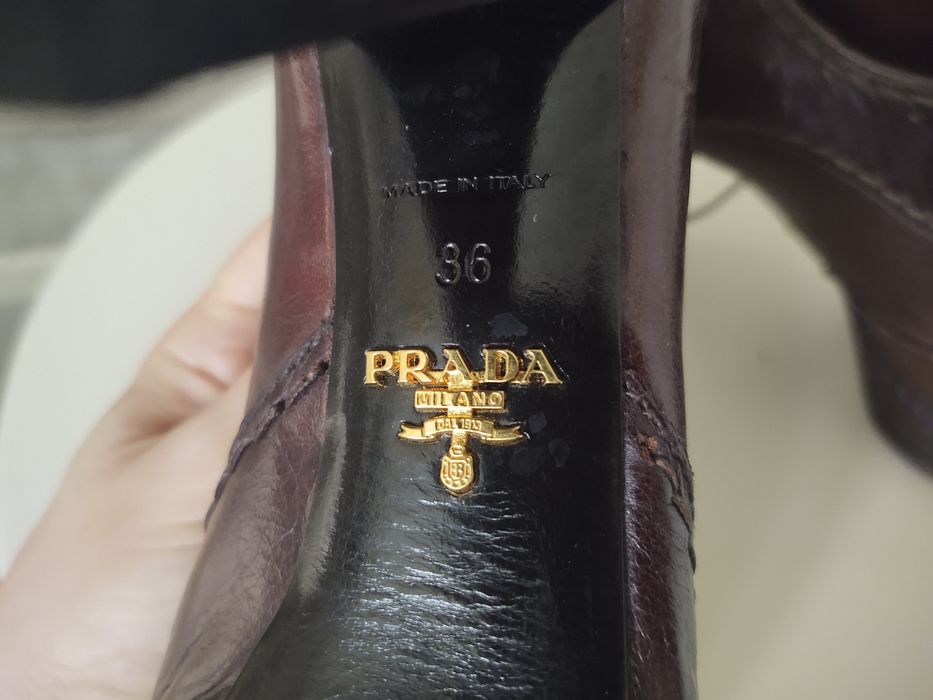 Prada оригінал туфлі ботільони ugg Australia