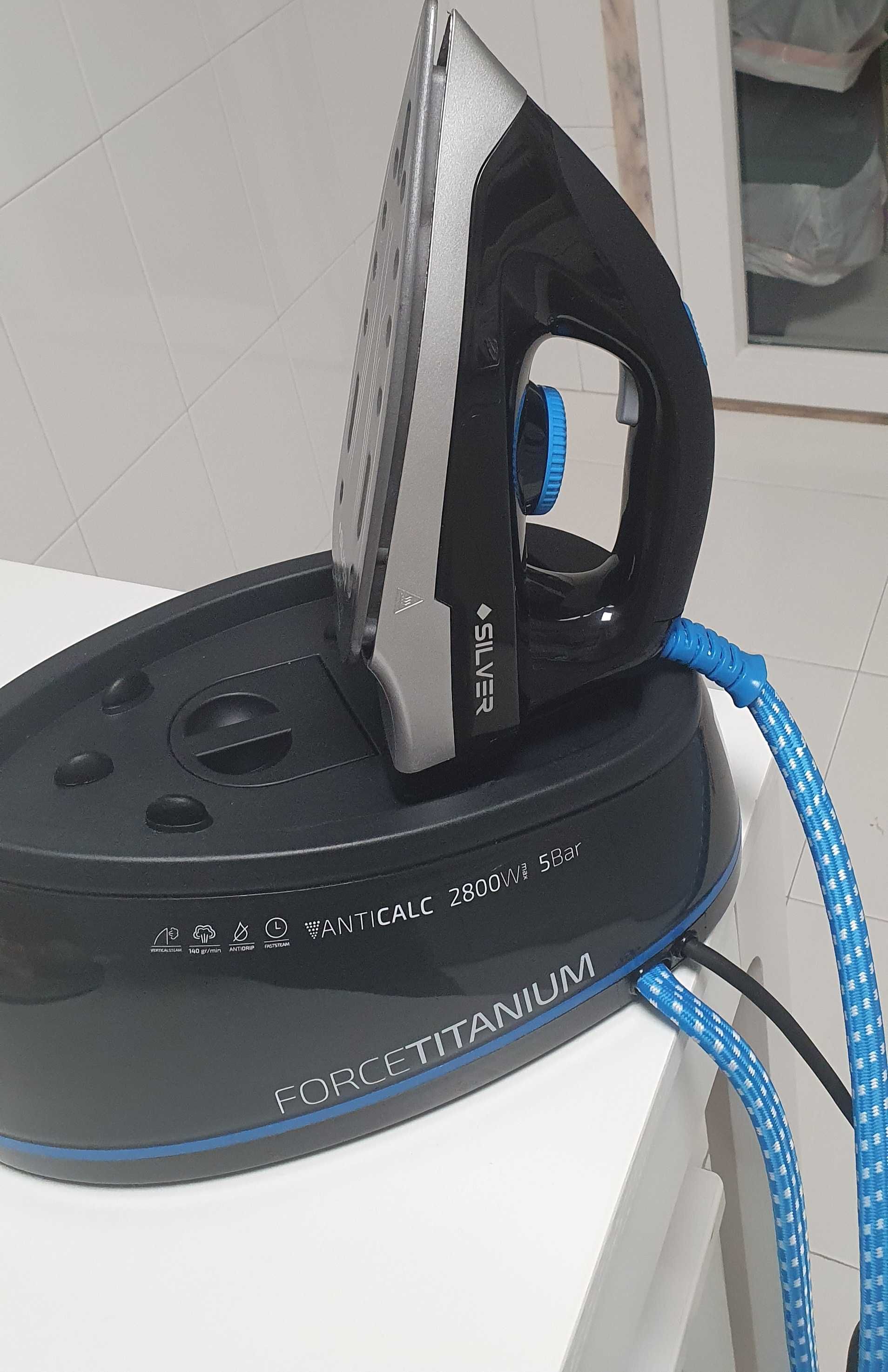 Silver Ferro Engomar com Caldeira 2800W