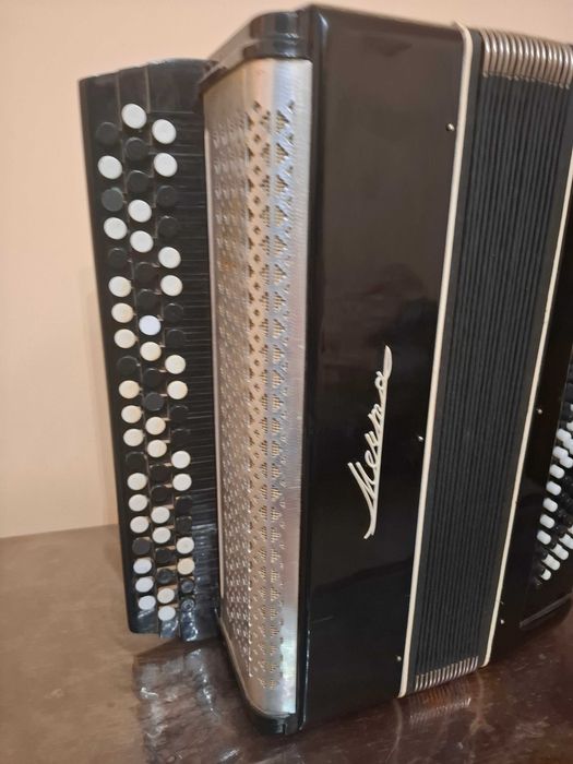 Продам баян Мечта в гарноному стані