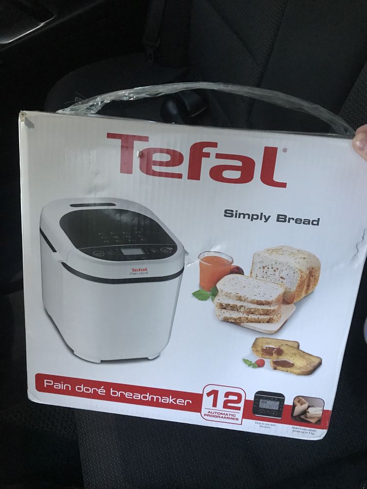 Нова Хлібопічка Tefal B13-A