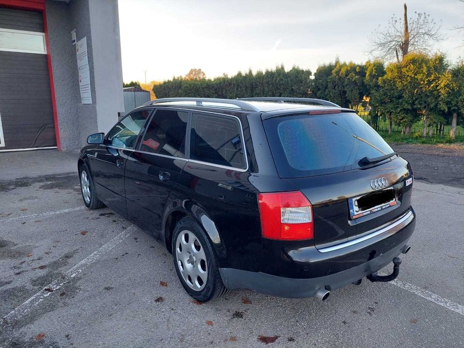 Audi A4  1,8  163 kM