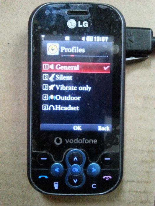 LG KS360 - Telefon bez Simlock,a
