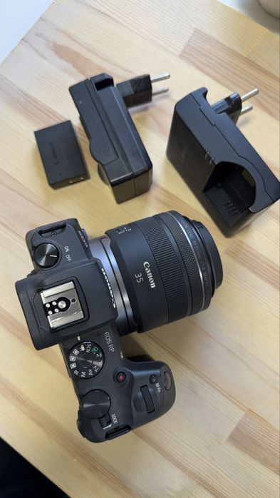 Продам Canon EOS RP + Canon RF 35mm f/1.8 Macro IS STM