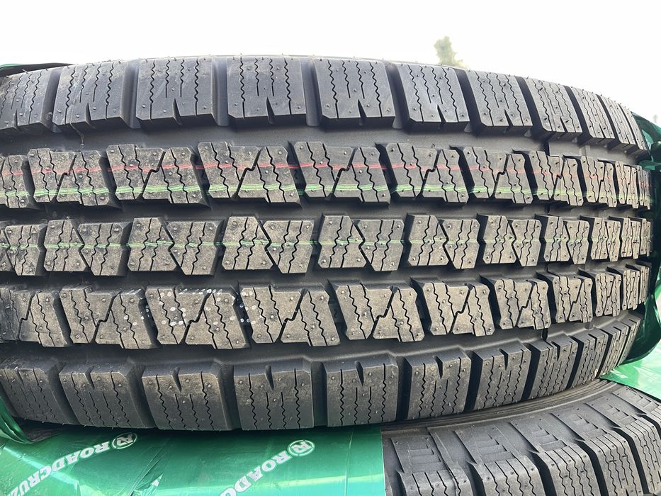 Шини нові зима 225/70R15c ROARCRUZA 25рік 2 або 4 шт