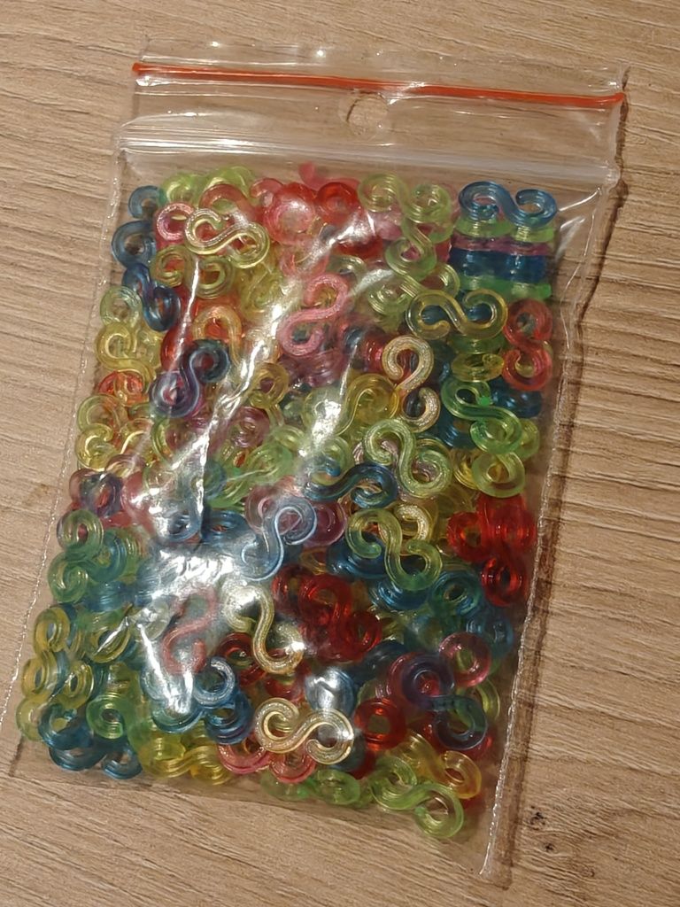 Loom Bands.LoomBands.Dodatki.Zawieszki silikonowe.Haczyki