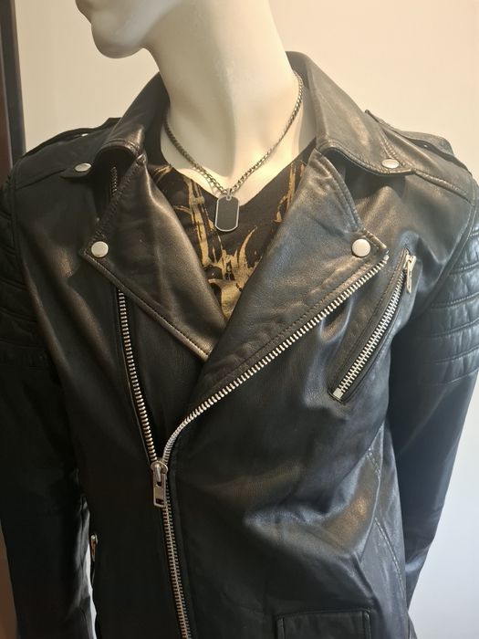 Blusão em pele tamanho L alta qualidade