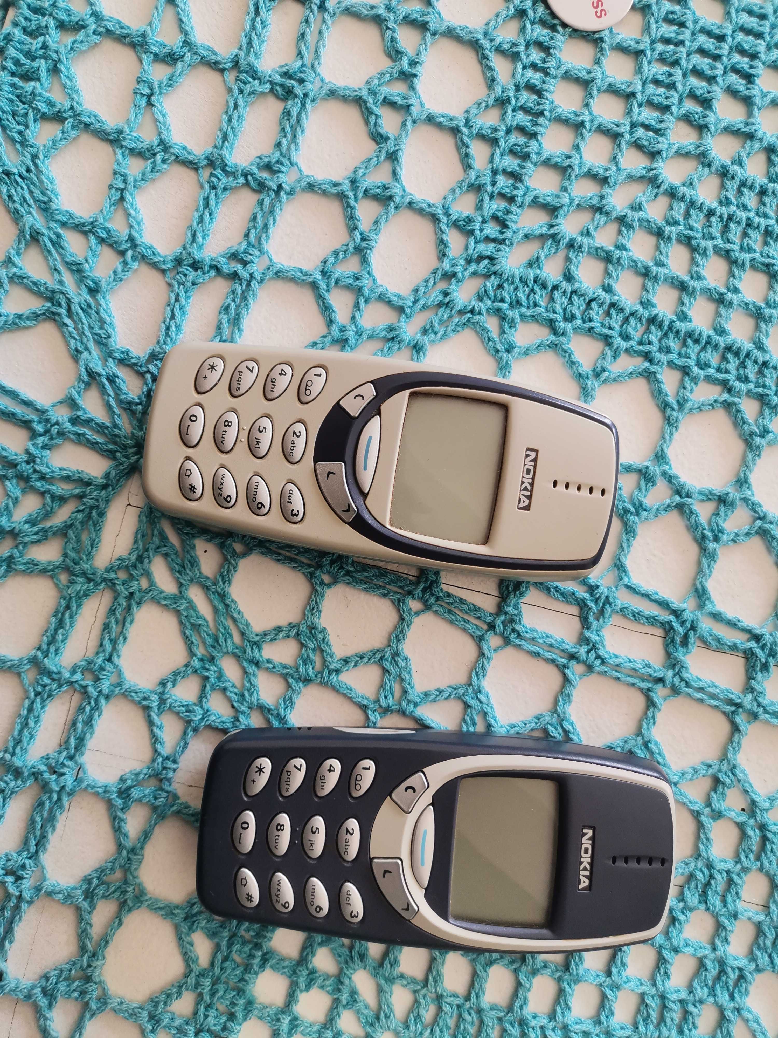 2 Nokia 3310 antigos