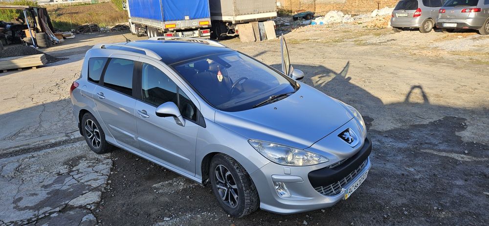 Пежо 308  1.6 бензин