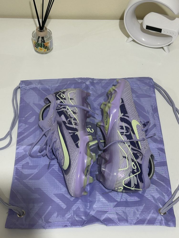 Chuteiras Nike Mercurial - N41