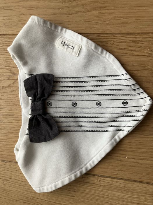 Śliniak elegancki Newbie