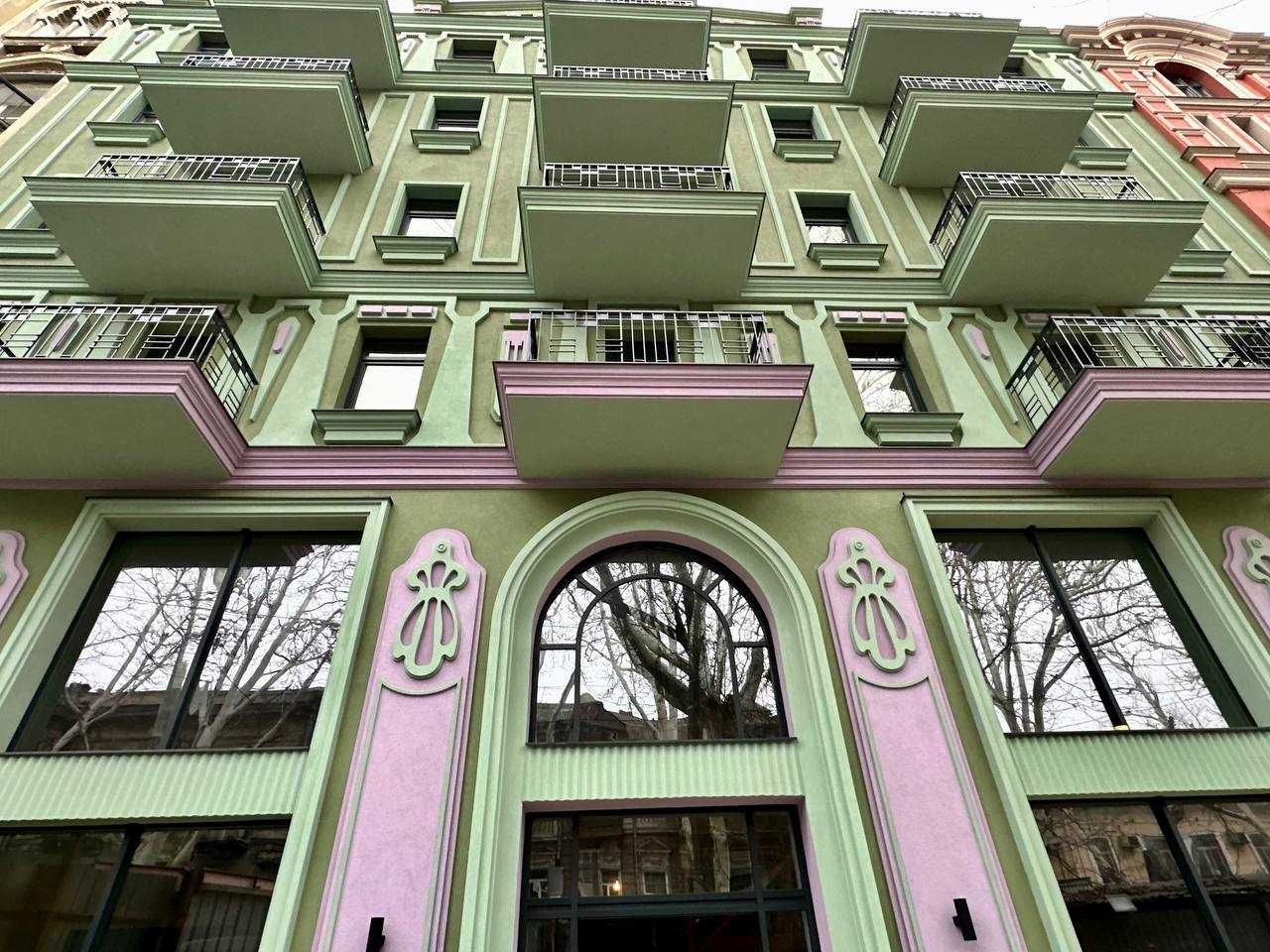 Продам велику 1 кімнатну квартиру  ЖК" Рішельєвський Пасаж" 67,8 кв.м!