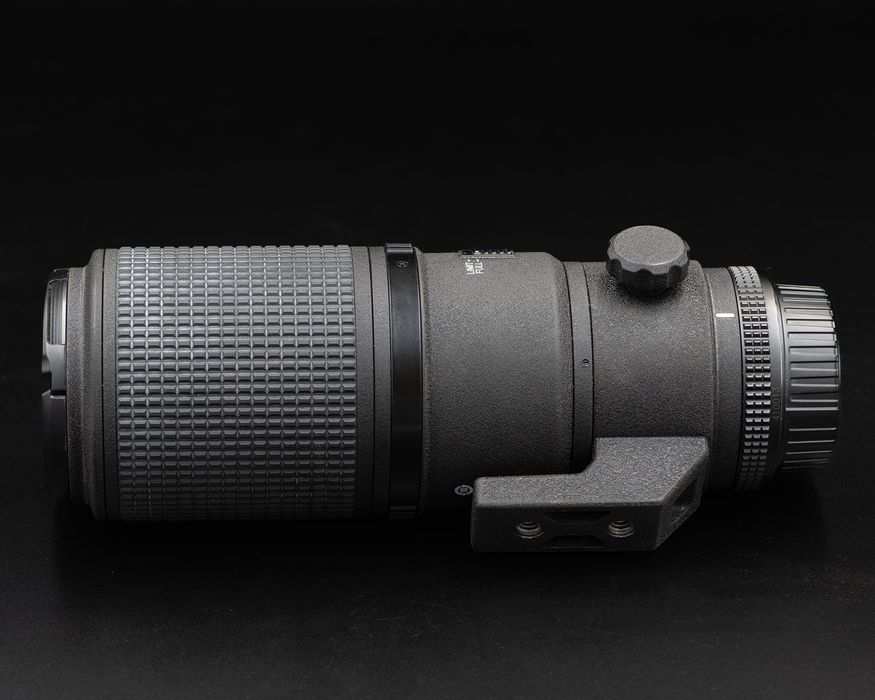 Nikon ED AF Micro Nikkor 200mm 1:4D професійний макрооб'єктив