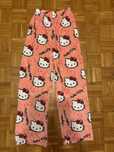 Różowe spodnie hello kitty