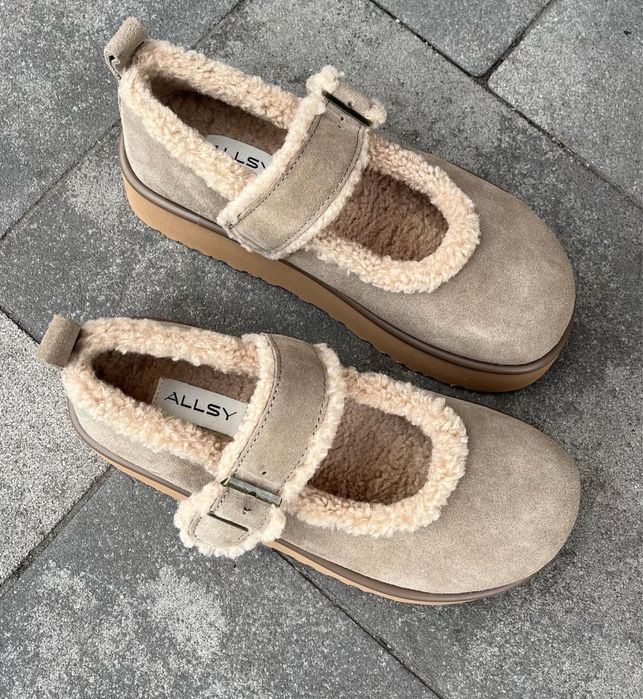 Замше ві лофери з натуральним хутром