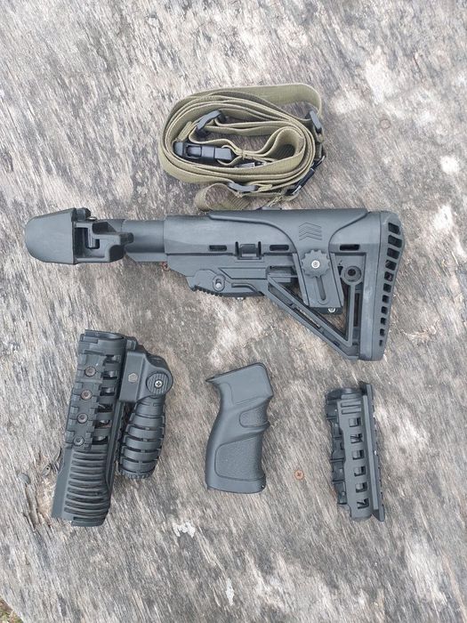 Тактичний обвіс на АК