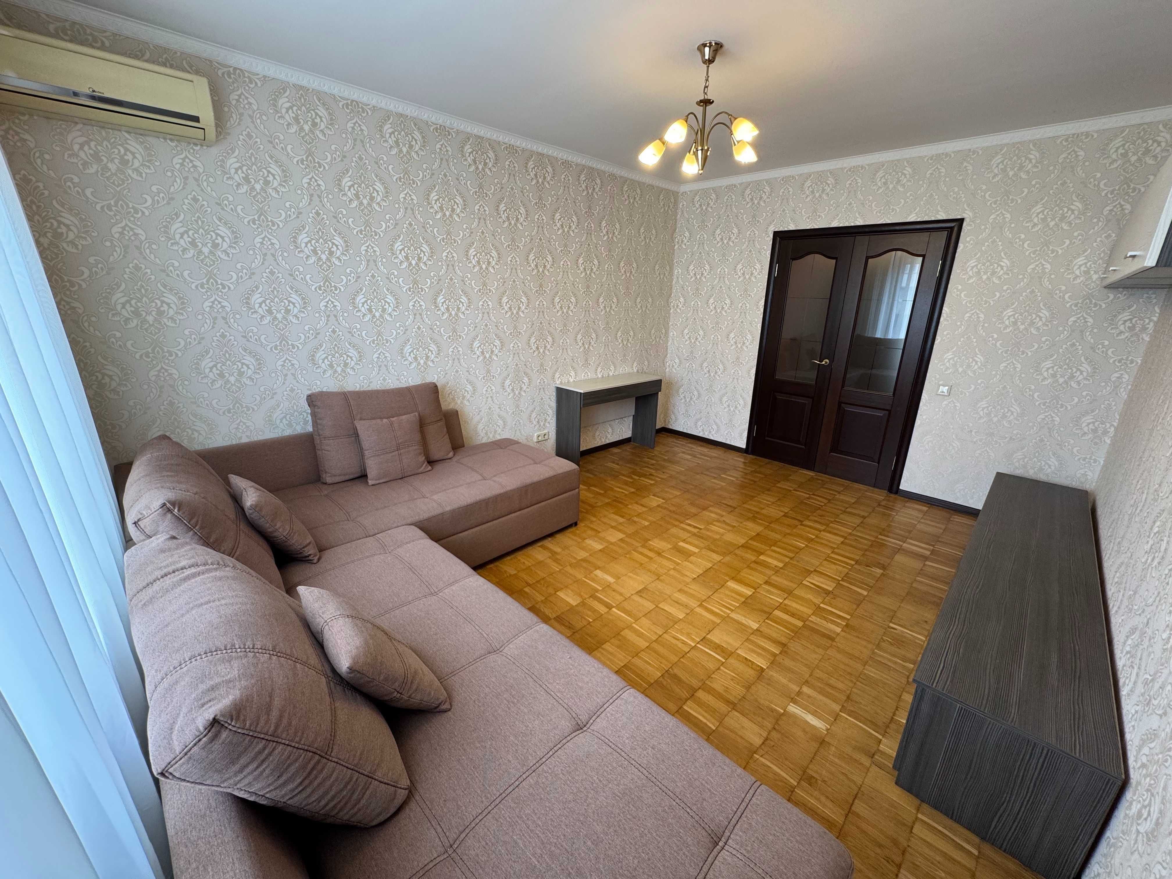 Продаж 2-к квартири Оболонь Автозаводська буд. 81