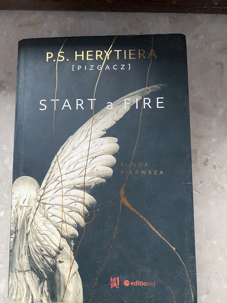 Książka „start a fire” P.S Herytiera