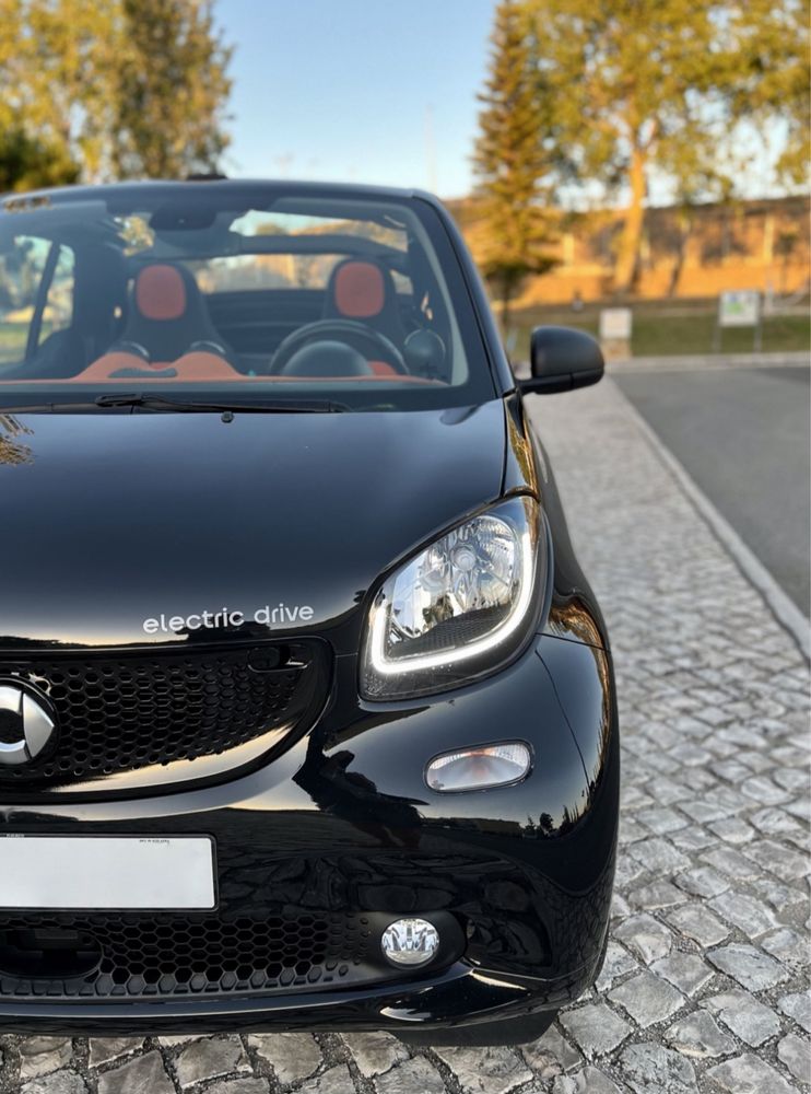 Smart fortwo cabrio elétrico