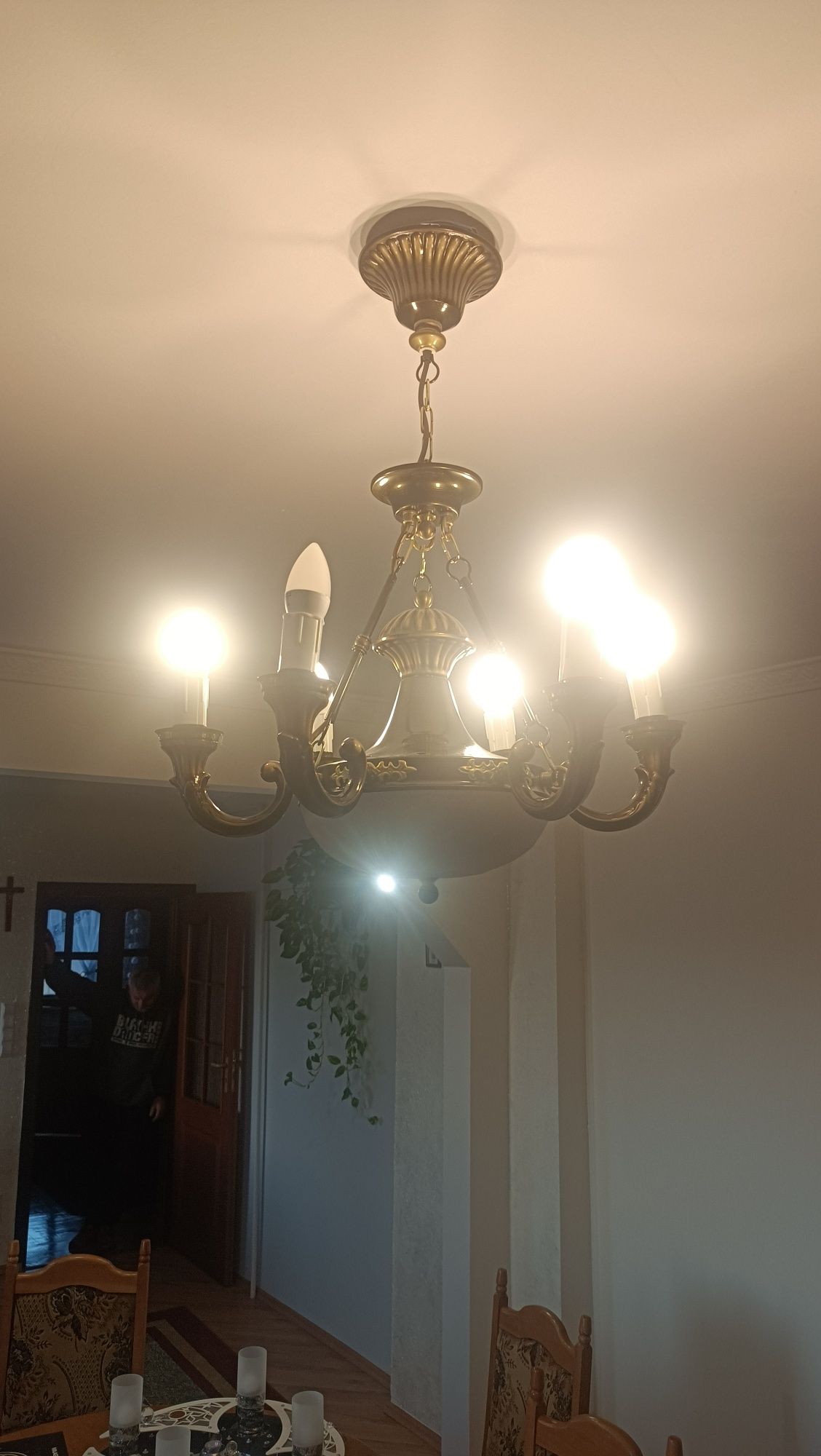 Żyrandol, lampa wisząca