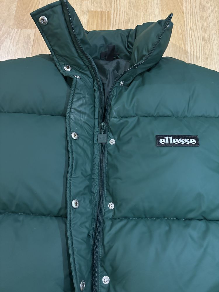 Куртка ellesse жіноча